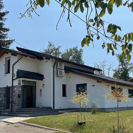 Pampas Apartments Mreznica Duga Resa Εξωτερικό φωτογραφία