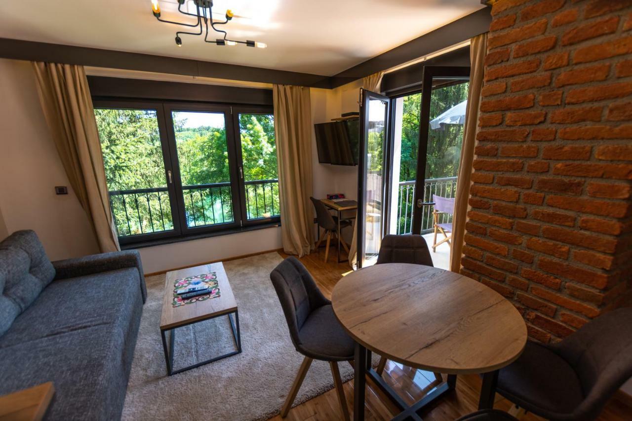 Pampas Apartments Mreznica Duga Resa Εξωτερικό φωτογραφία